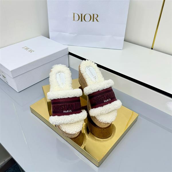 20251128184322841 290